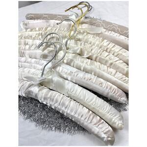 Vintage Set of 8 Fabric Satin Padded Clothing Hangers Cream/Beige1980s-2000s